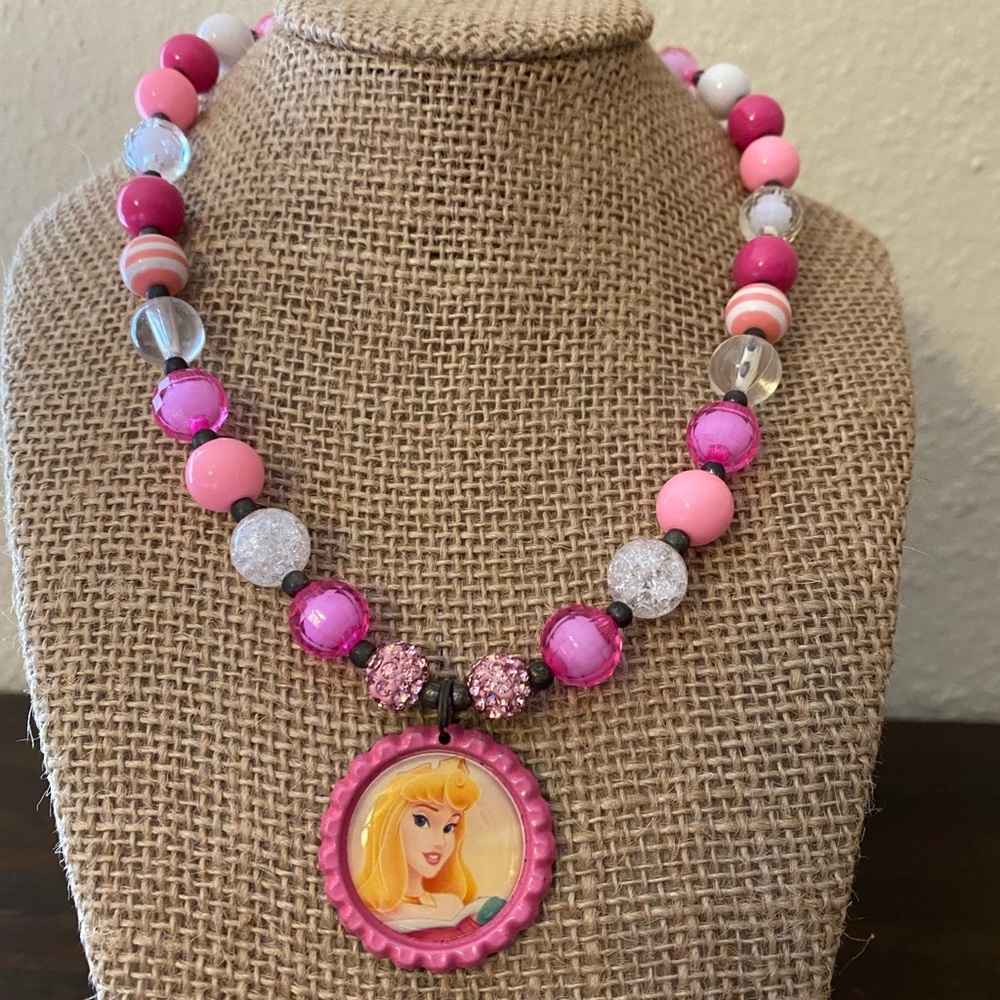 Sleeping Beauty Small bubblegum necklace